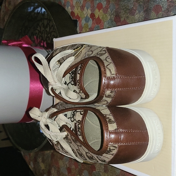 Mk mocha signature city sneakers - Picture 2 of 9